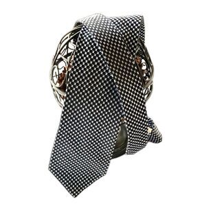 VAN HEUSEN Silk Tie Black Blue Silver Geo Pattern Vintage Necktie 57 x 3.75 in